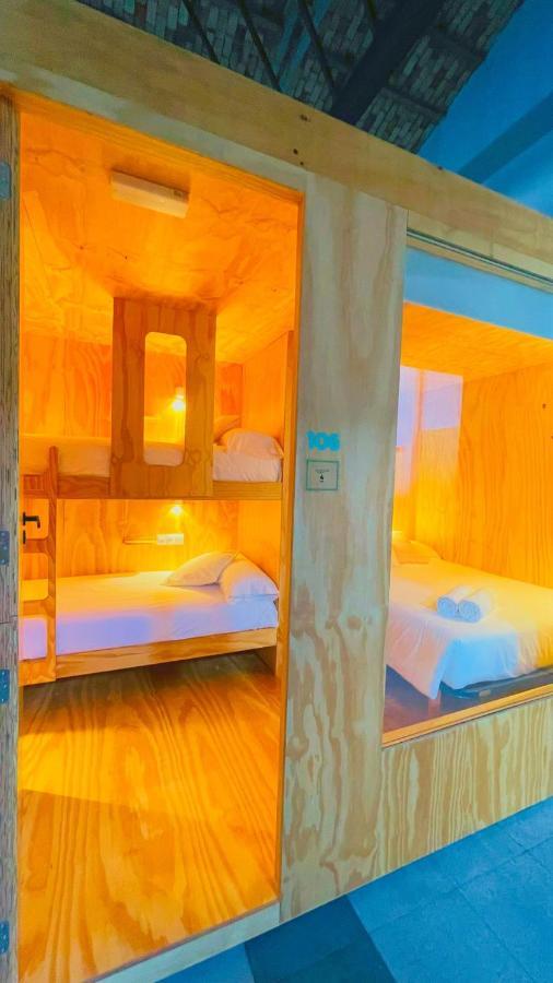Area Surf House Hostel Muros Exterior photo